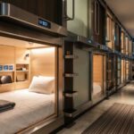 ¿Sabías que en Japón existen hoteles cápsula y nacieron por una razón muy práctica? hoteles cápsula en Japón